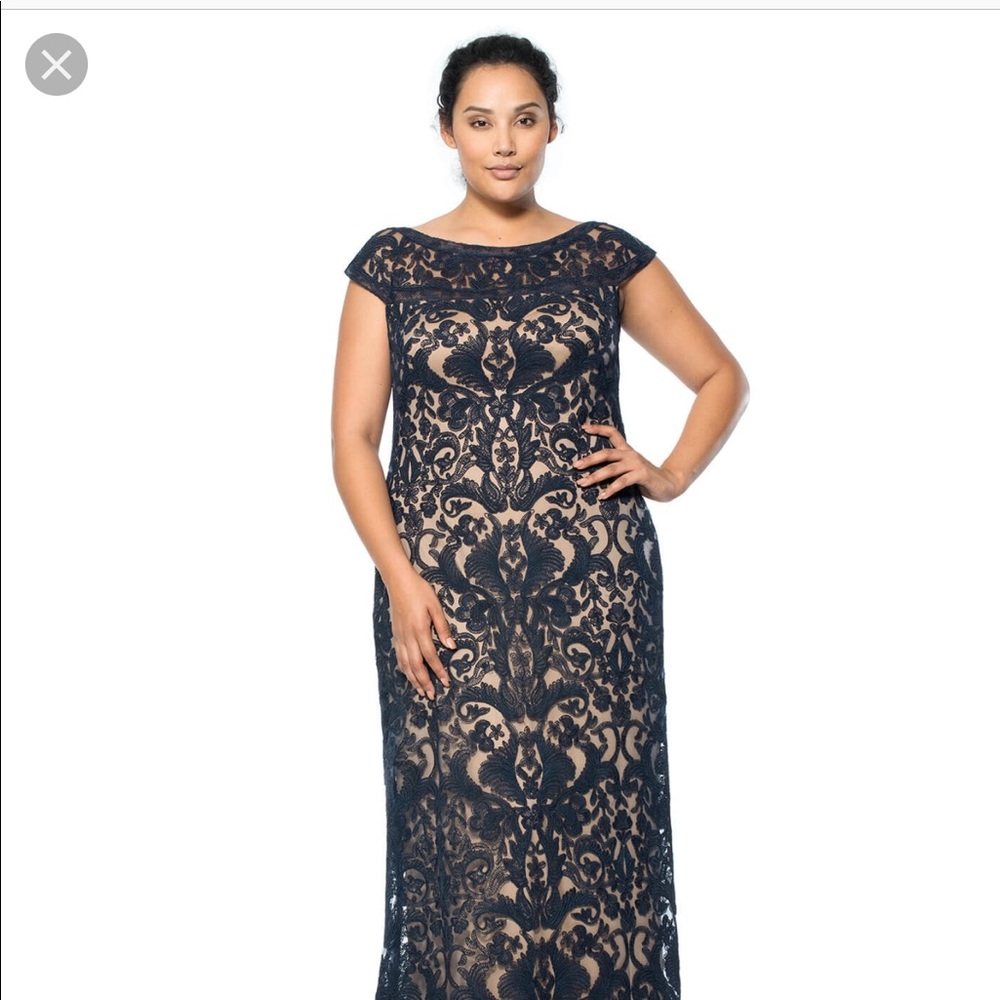 Tadashi shoji evening gown navy blue
